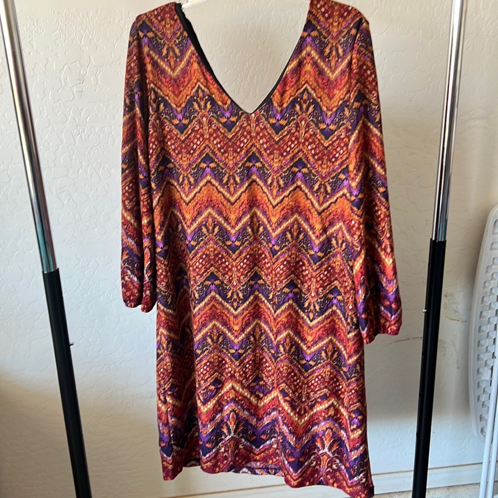 Long Sleeve - V Neck MIDI Dress